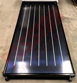 Proyecto solar de la calefacción de la piscina de la capa de la placa plana del aislamiento azul del colector solar EPDM