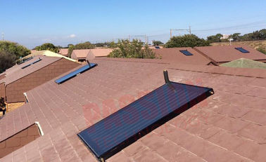 la placa plana de 150L 300L presurizó el calentador de agua solar, géiseres calientes solares del circuito de agua